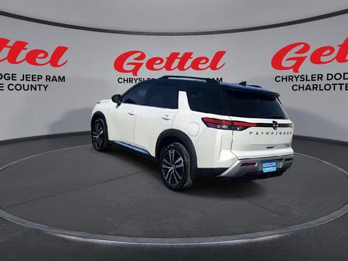 2025 Nissan Pathfinder Platinum 4WD