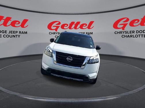 2025 Nissan Pathfinder Platinum 4WD