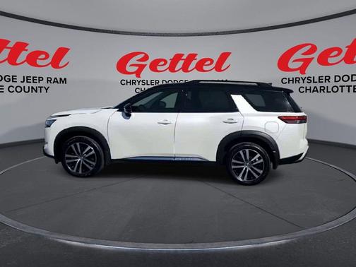 2025 Nissan Pathfinder Platinum 4WD