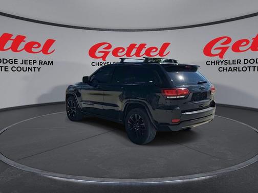 2021 Jeep Grand Cherokee Laredo