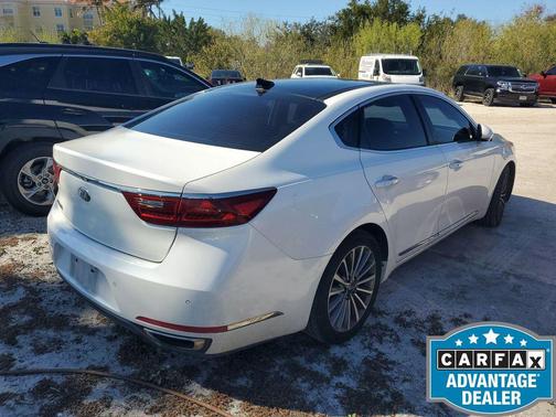 2017 Kia Cadenza Premium