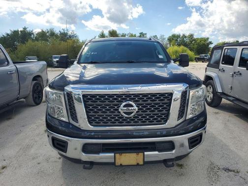2018 Nissan Titan XD SV