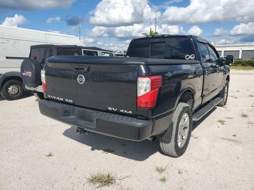 2018 Nissan Titan XD SV