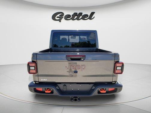 Granite Crystal Metallic Clearcoat 2026 Jeep Gladiator Mojave 4x4