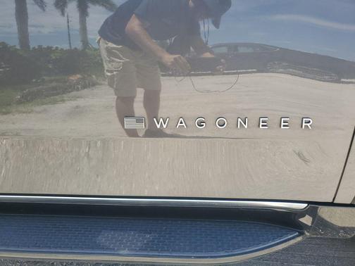 Baltic Gray Metallic Clearcoat 2024 Jeep Wagoneer L Series II 4x4
