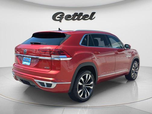 Aurora Red Metallic 2022 Volkswagen Atlas Cross Sport 3.6L V6 SEL Premium R-Line