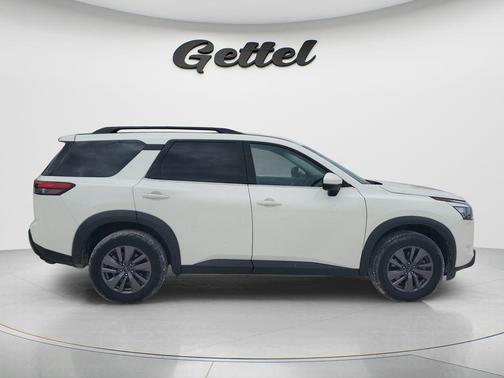 Glacier White 2024 Nissan Pathfinder SV 4WD