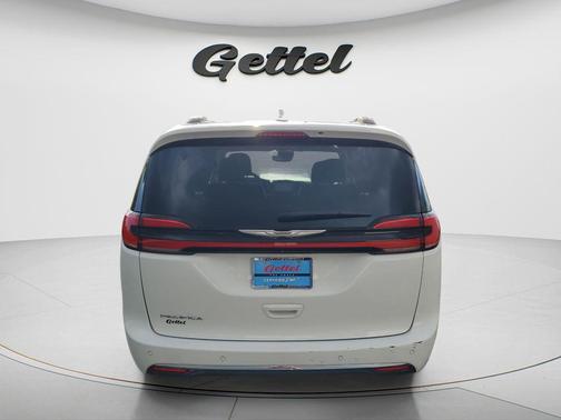 2021 Chrysler Pacifica Touring