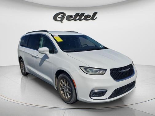 Bright White Clearcoat 2021 Chrysler Pacifica Touring