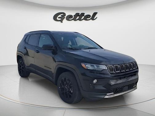 Diamond Black Crystal Pearlcoat 2026 Jeep Compass Latitude