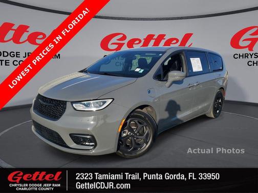 2022 Chrysler Pacifica Hybrid Limited