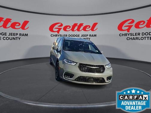 2022 Chrysler Pacifica Hybrid Limited