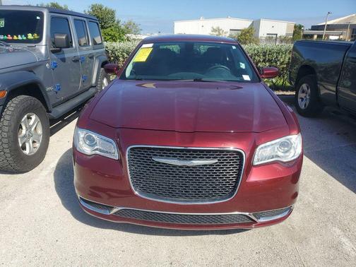 2016 Chrysler 300 Limited