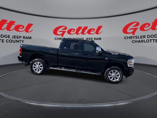 2023 RAM 2500 Laramie Crew Cab 4x4 6'4' Box