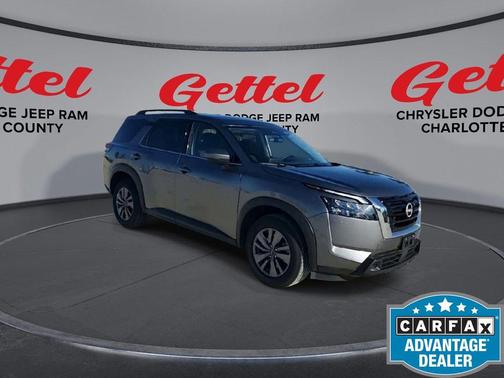 2025 Nissan Pathfinder SV 4WD