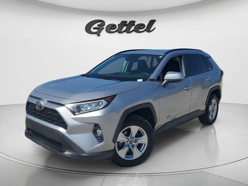 Silver Sky Metallic 2019 Toyota RAV4 XLE