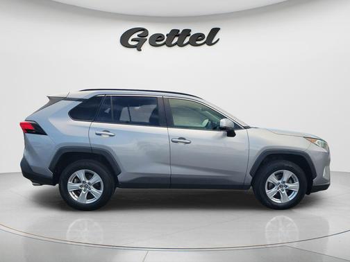 Silver Sky Metallic 2019 Toyota RAV4 XLE