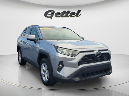 Silver Sky Metallic 2019 Toyota RAV4 XLE