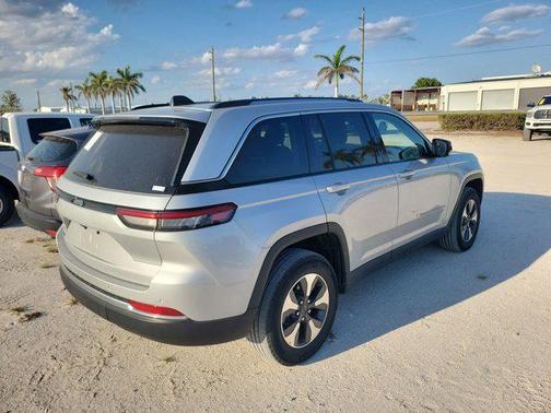 2023 Jeep Grand Cherokee 4xe Base