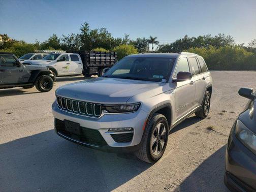 2023 Jeep Grand Cherokee 4xe Base