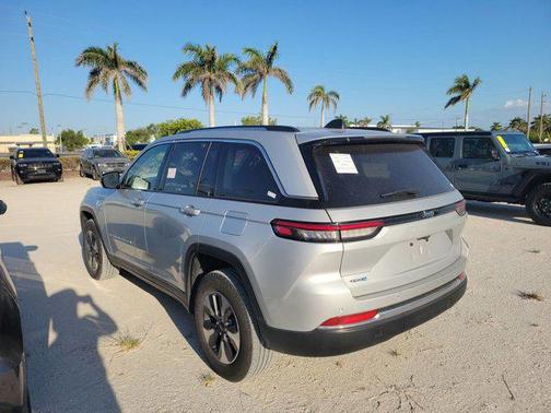 2023 Jeep Grand Cherokee 4xe Base