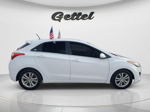 2017 Hyundai Elantra GT Base