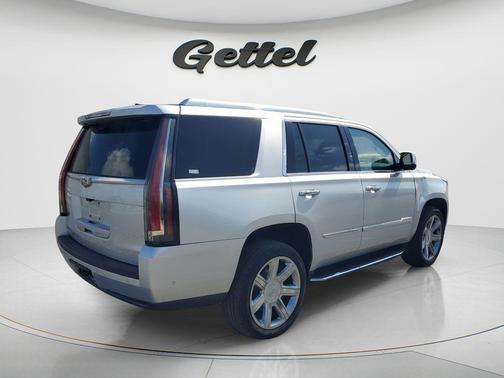 Radiant Silver Metallic 2019 Cadillac Escalade Luxury