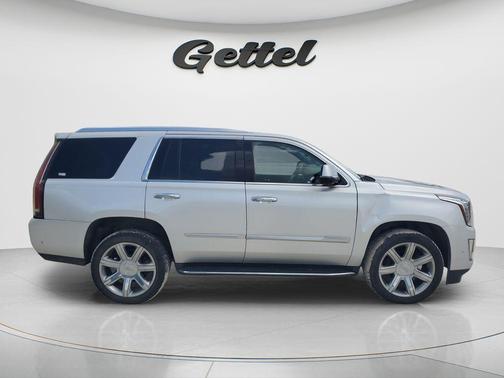 Radiant Silver Metallic 2019 Cadillac Escalade Luxury