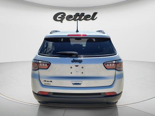 Silver Zynith Metallic Clearcoat 2026 Jeep Compass Latitude