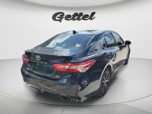 Midnight Black Metallic 2020 Toyota Camry SE
