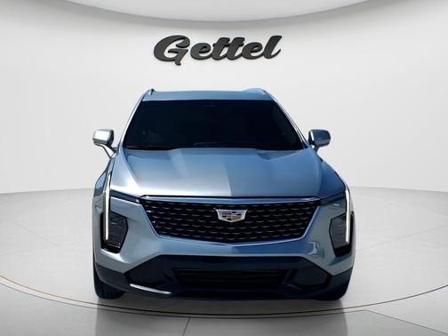 Argent Silver Metallic 2025 Cadillac XT4 Premium Luxury
