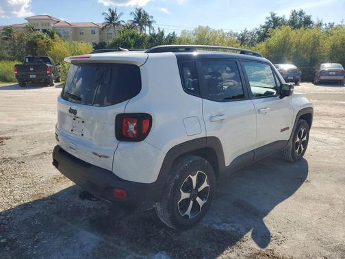 2021 Jeep Renegade Trailhawk
