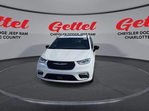 2025 Chrysler Pacifica L