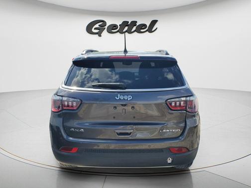 Granite Crystal Metallic Clearcoat 2023 Jeep Compass Limited