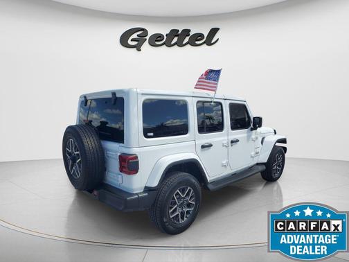 2024 Jeep Wrangler 4-Door Sahara 4x4