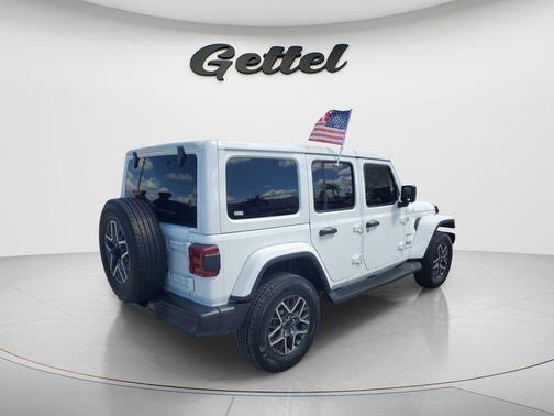 Bright White Clearcoat 2024 Jeep Wrangler 4-Door Sahara 4x4