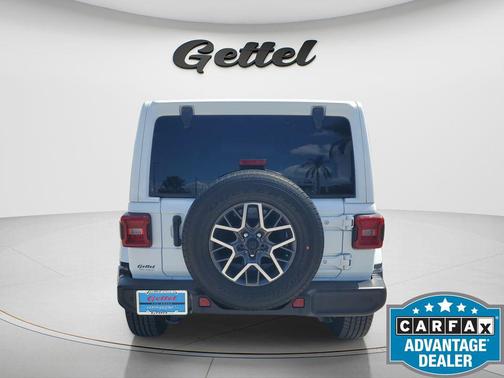 2024 Jeep Wrangler 4-Door Sahara 4x4