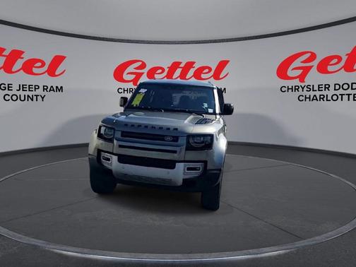 2021 Land Rover Defender 110 SE