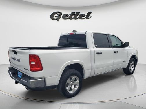 Bright White Clearcoat 2025 RAM 1500 Big Horn/Lone Star