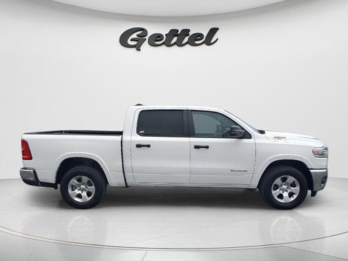 Bright White Clearcoat 2025 RAM 1500 Big Horn/Lone Star