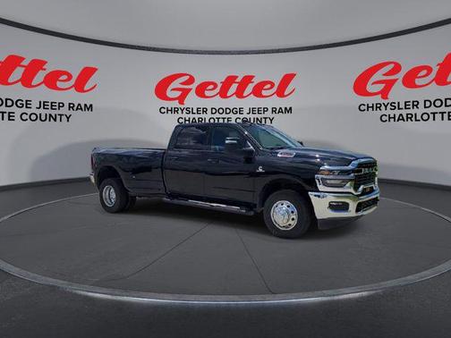 2025 RAM 3500 Tradesman Crew Cab 4x2 8' Box