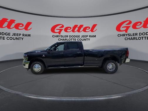 2025 RAM 3500 Tradesman Crew Cab 4x2 8' Box