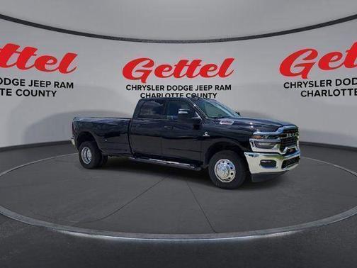 2025 RAM 3500 Tradesman Crew Cab 4x2 8' Box