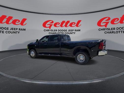 2025 RAM 3500 Tradesman Crew Cab 4x2 8' Box
