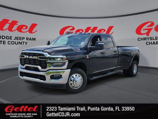 2025 RAM 3500 Tradesman Crew Cab 4x2 8' Box