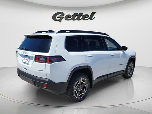 Bright White Clearcoat 2026 Jeep Cherokee Laredo 4x4