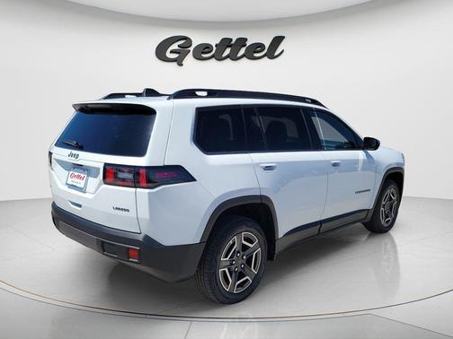 Bright White Clearcoat 2026 Jeep Cherokee Laredo 4x4