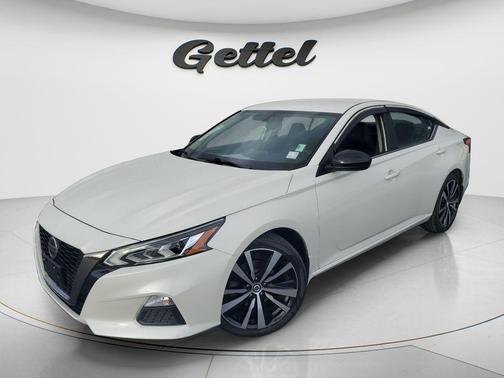 Pearl White Tricoat 2019 Nissan Altima 2.5 SR