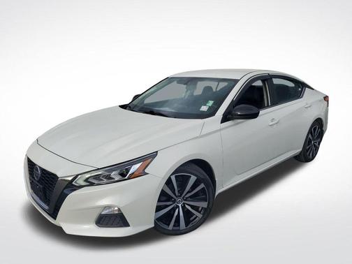 Pearl White Tricoat 2019 Nissan Altima 2.5 SR