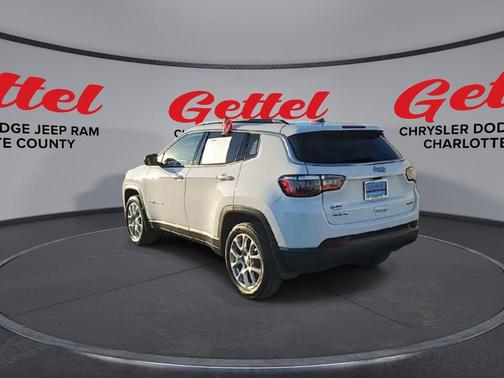 2023 Jeep Compass Latitude Lux